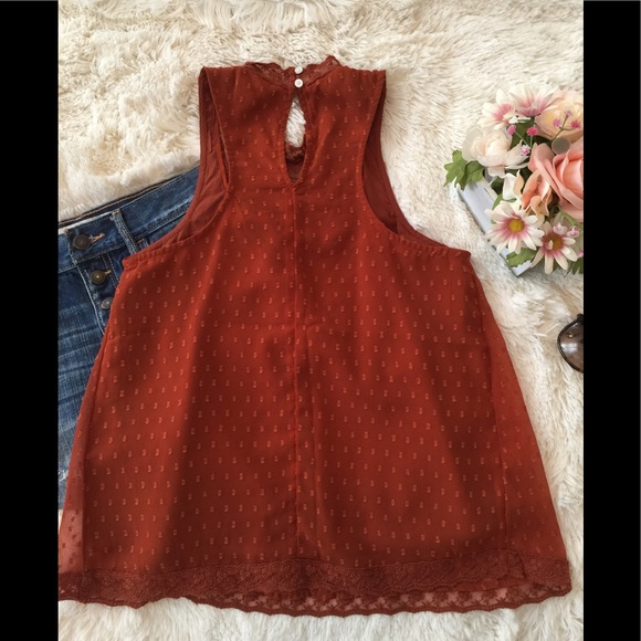 Hollister Mock Neck Lace Tank - Picture 4 of 4